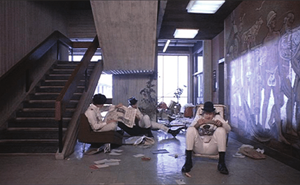 El-deteriorado-portal-de-la-casa-de-Alex-la-Brunel-University