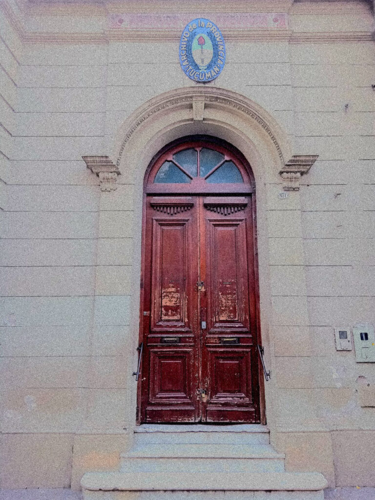 puerta-archivo-provincia-tucuman-neoclasico