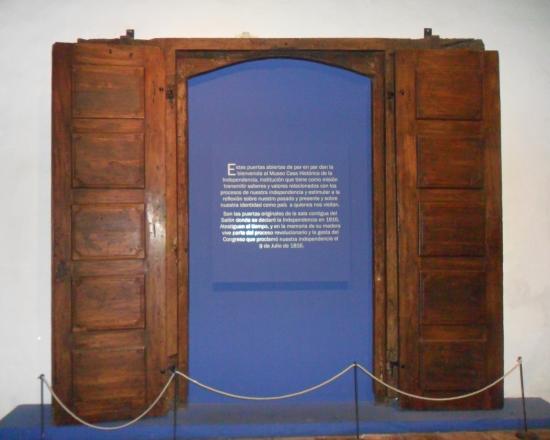 puertas-originales-interior-casa-historica-tucuman